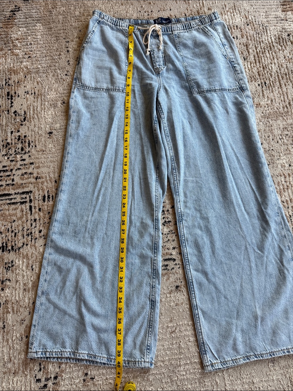 GAP Mid Rise Soft Pull-On Wide-Leg Jeans - Picture 7 of 8